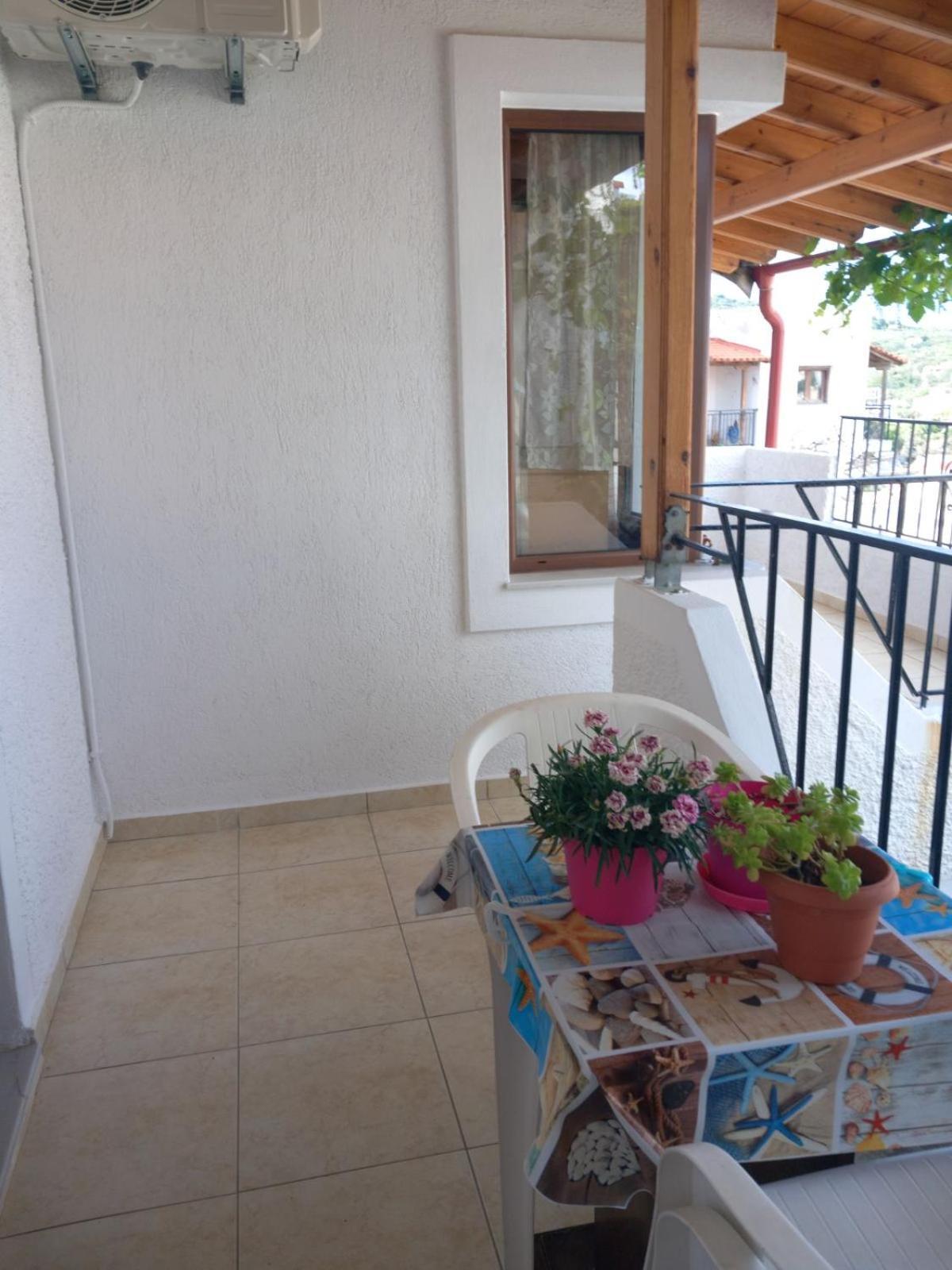 Katerinas Apartmens Skiathos Exterior photo