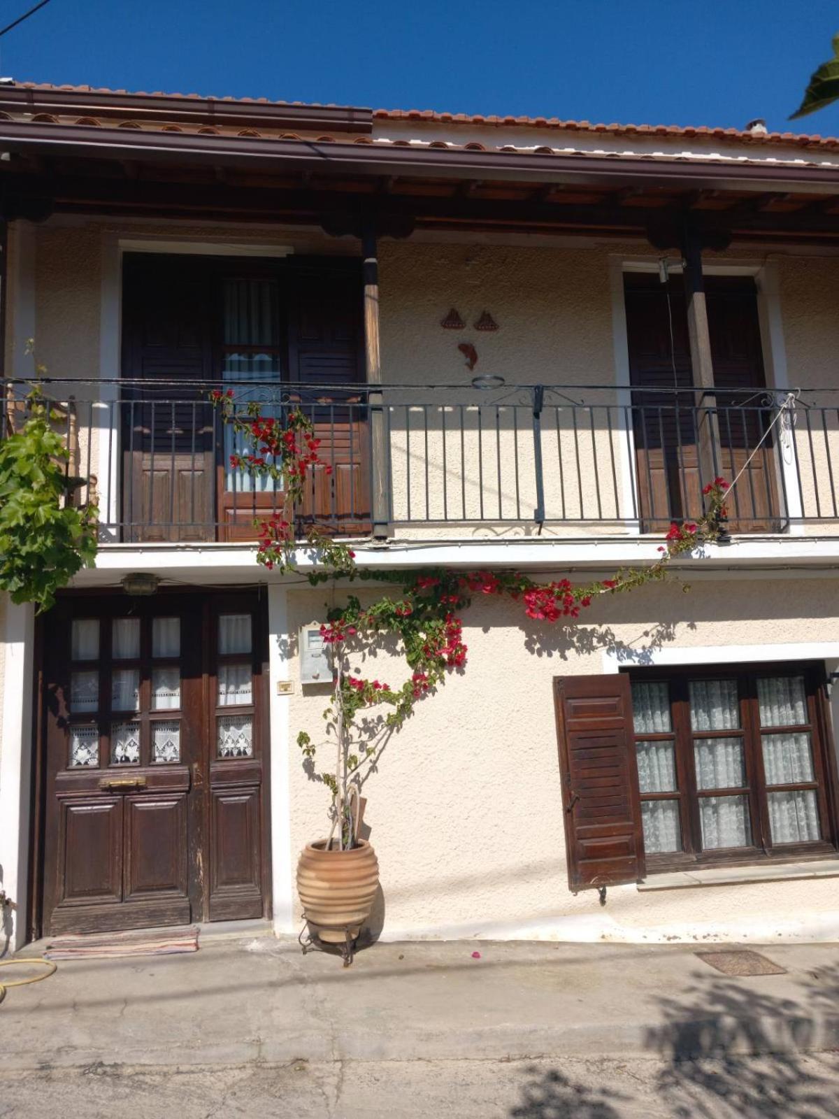 Katerinas Apartmens Skiathos Exterior photo