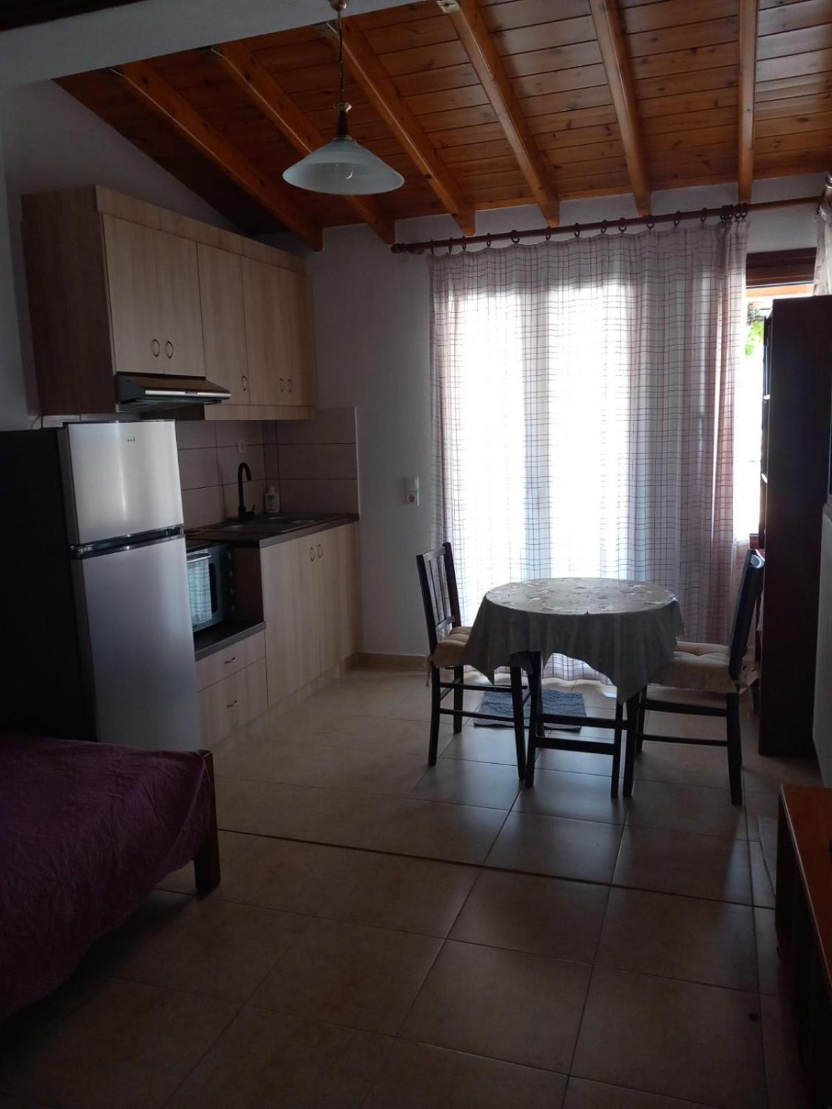 Katerinas Apartmens Skiathos Exterior photo