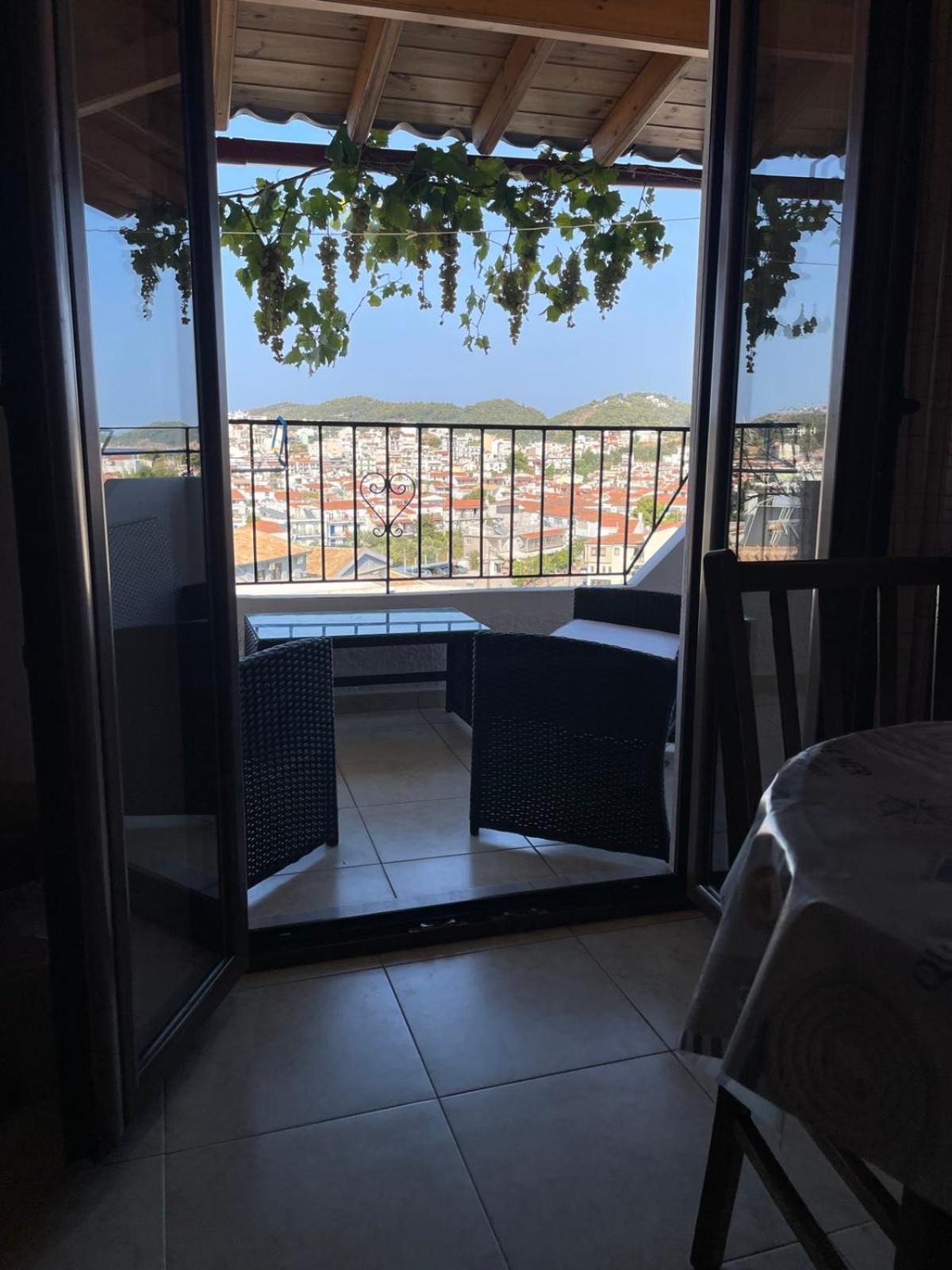 Katerinas Apartmens Skiathos Exterior photo