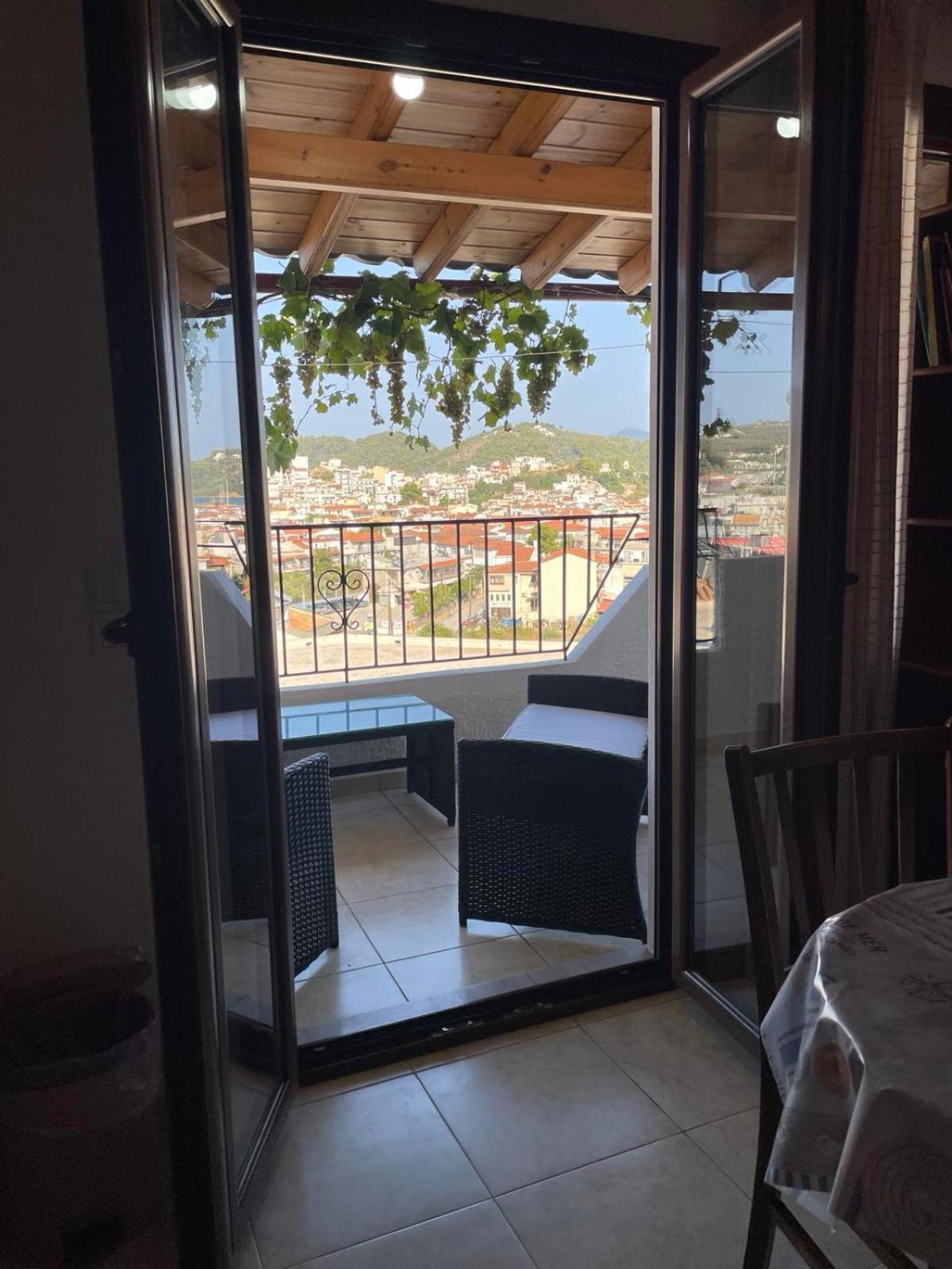 Katerinas Apartmens Skiathos Exterior photo