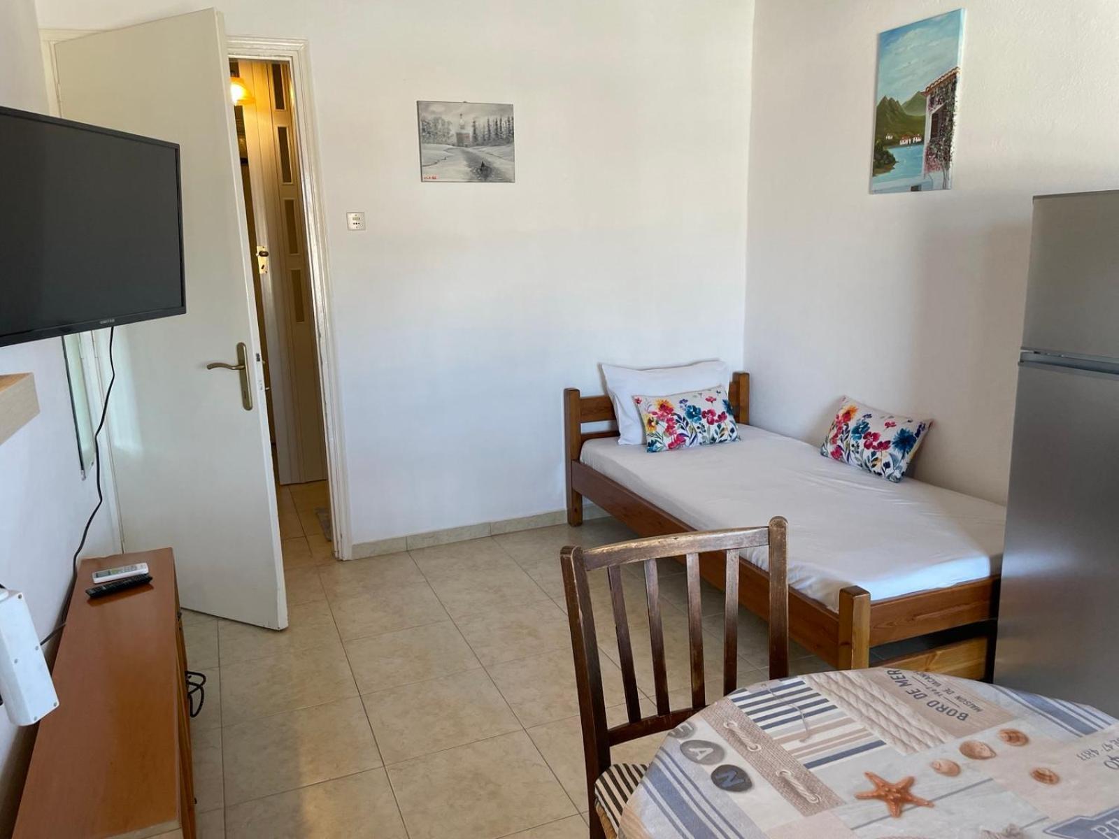 Katerinas Apartmens Skiathos Exterior photo