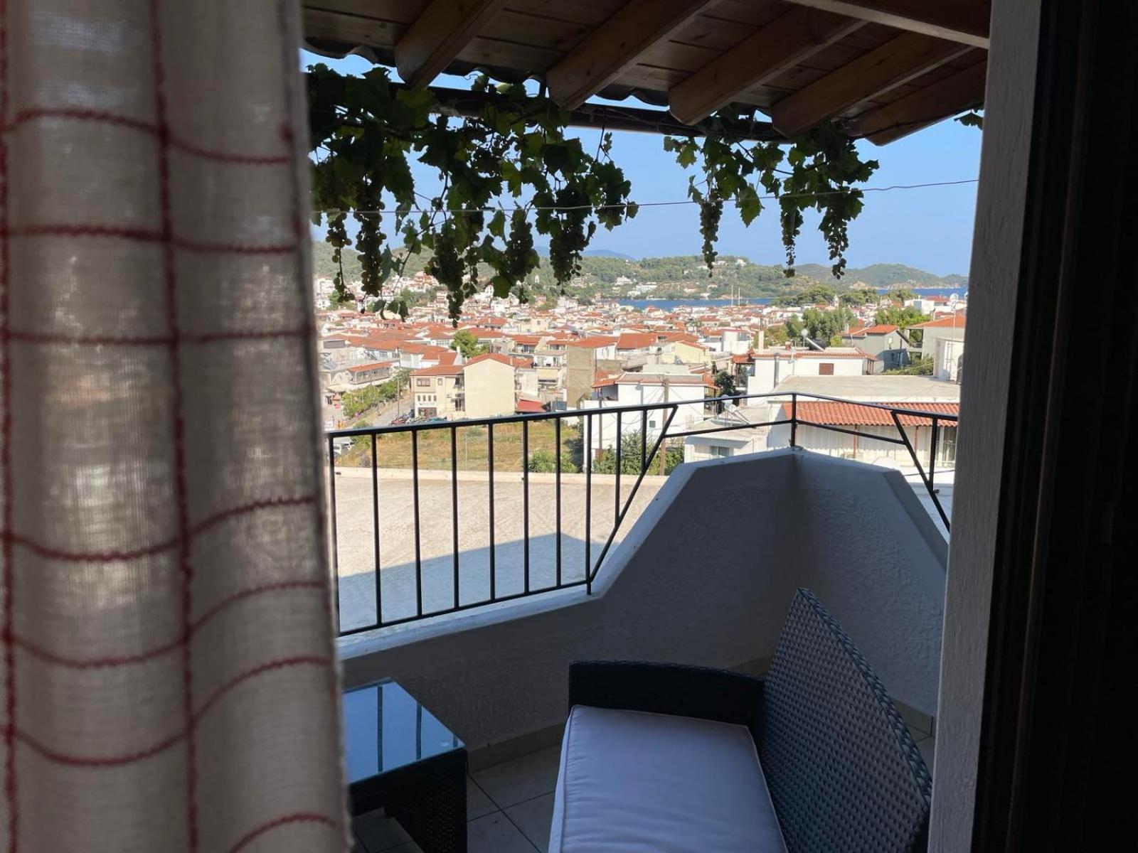Katerinas Apartmens Skiathos Exterior photo