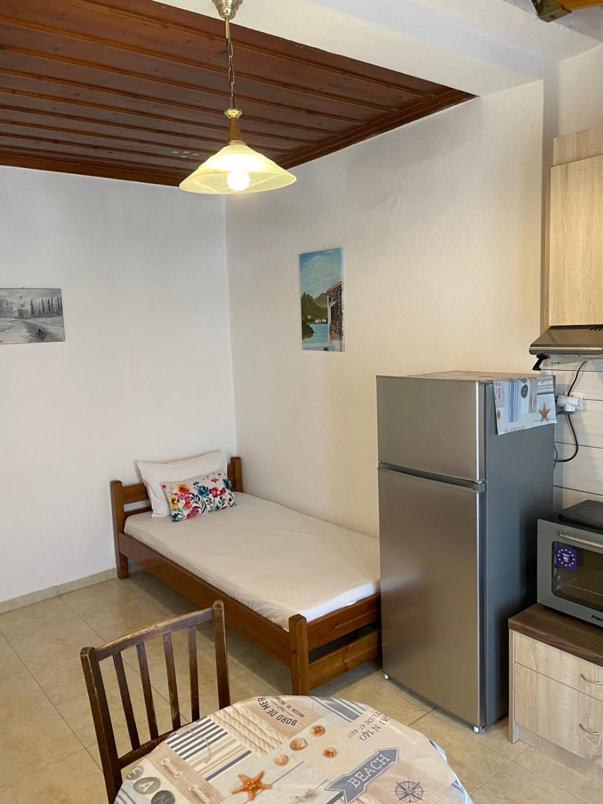 Katerinas Apartmens Skiathos Exterior photo