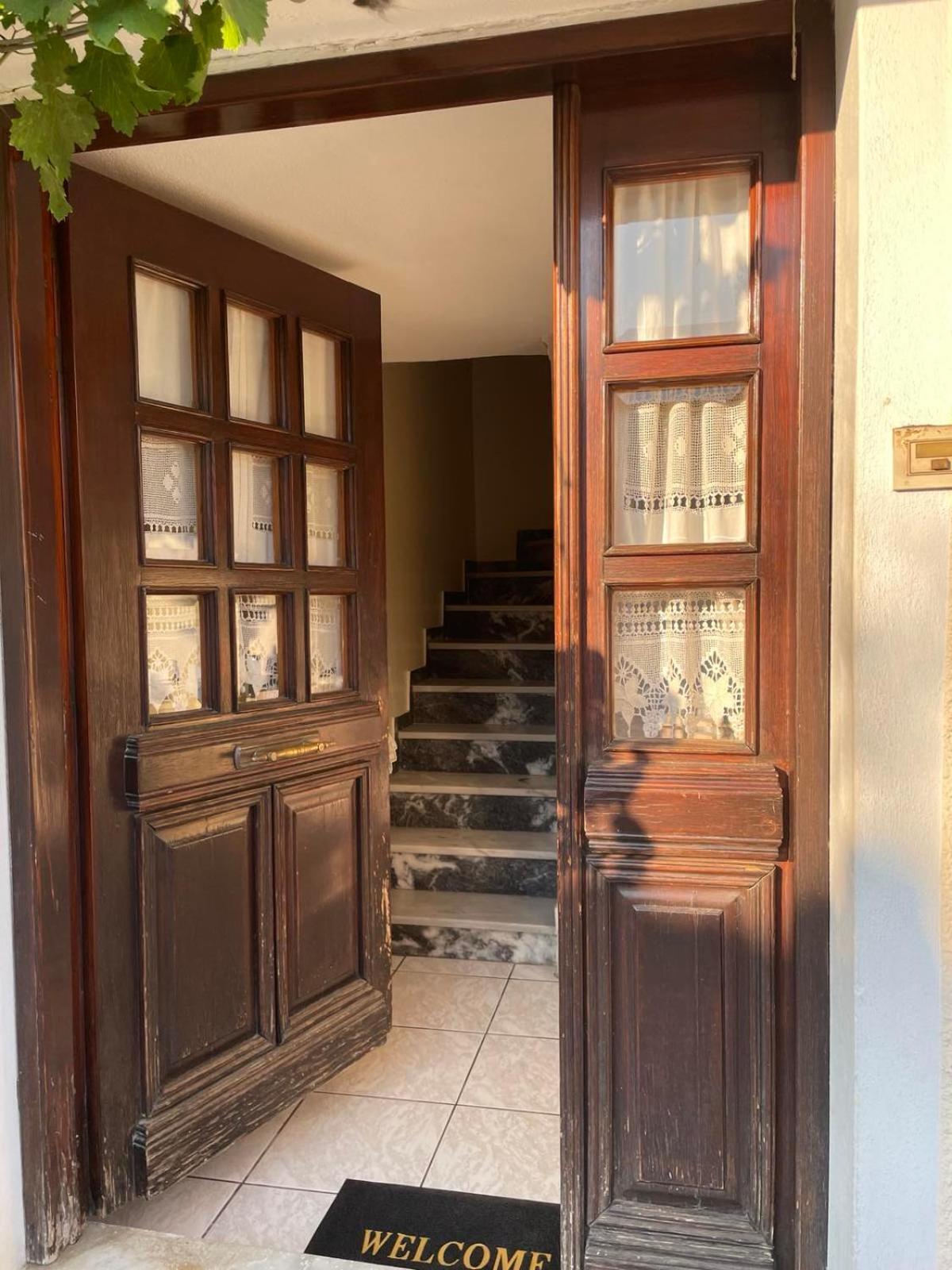 Katerinas Apartmens Skiathos Exterior photo