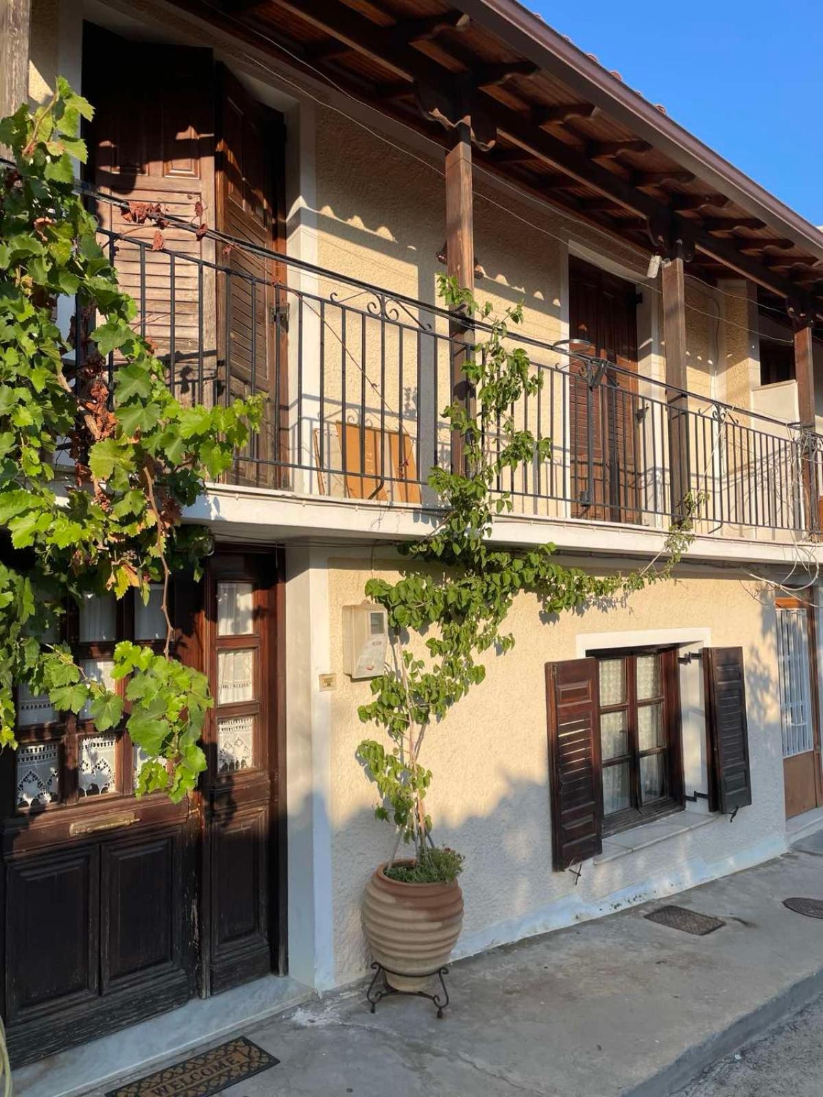 Katerinas Apartmens Skiathos Exterior photo